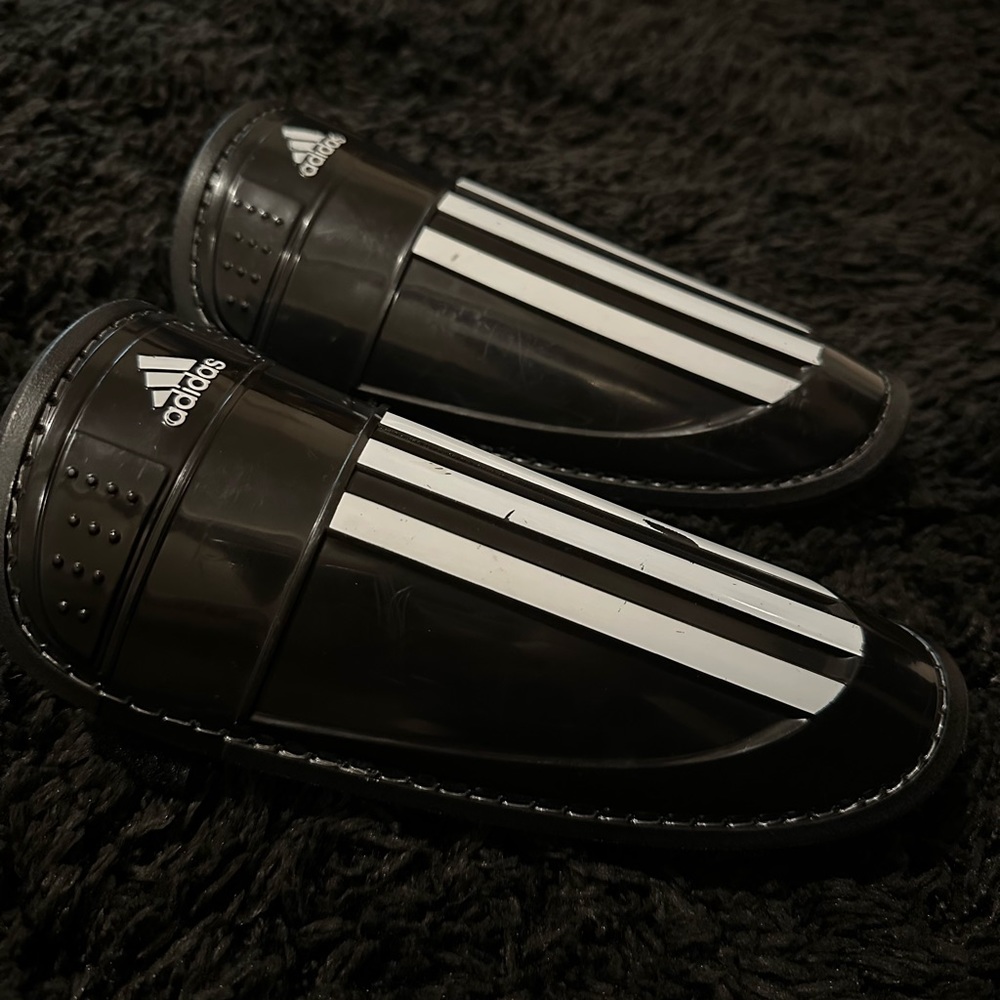 Adidas youth shin guards